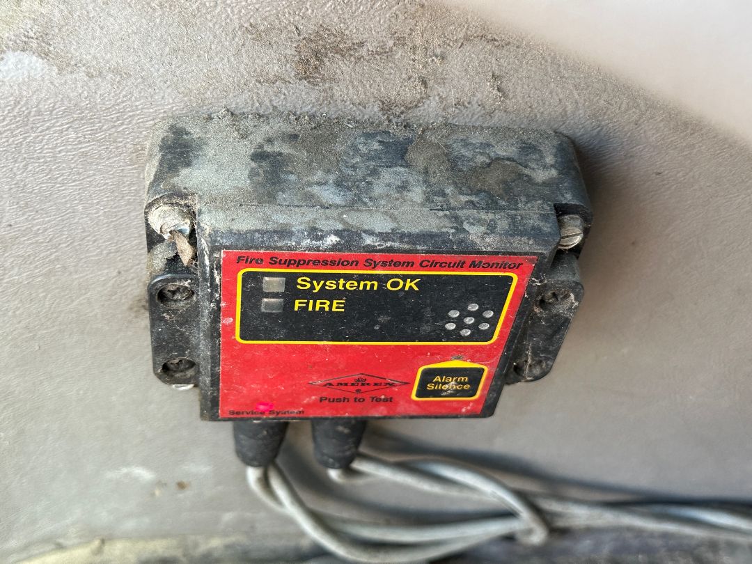 2013 VOLVO EC220DL - Image 31